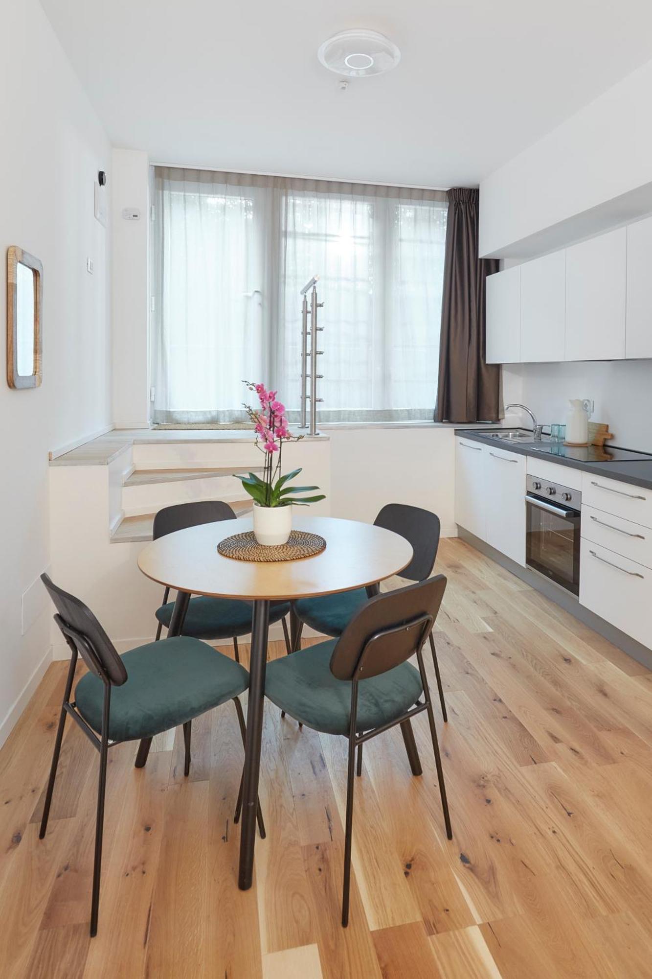 Presty Apartments Милан Экстерьер фото