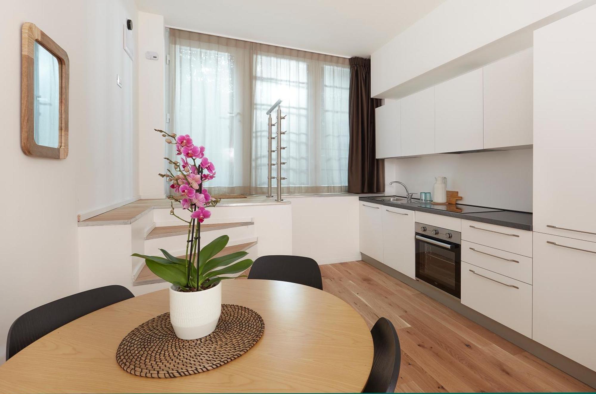 Presty Apartments Милан Экстерьер фото